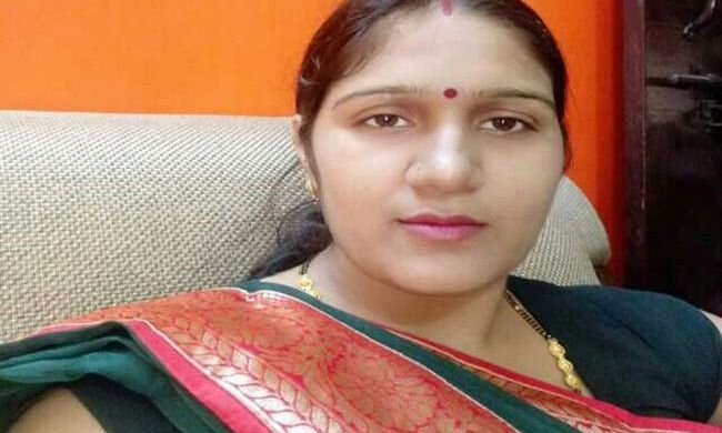 कन्नौज में पूर्व जिला पंचायत सदस्य की पत्नी ने खुद को गोली से उड़ाया