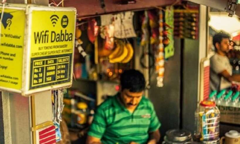 चाय के ठेले-किराना स्टोर्स पर मिल रही है सस्ते इंटरनेट की सुविधा, स्लम एरिया में हुआ ज्यादा पॉपुलर