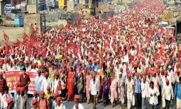 महाराष्ट्र में फिर बड़ा किसान आंदोलन, सड़क पर उतरे 20,000 अन्नदाता