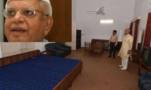 एनडी तिवारी ने भी सौंपी सरकारी बंगले की चाबी, पत्नी ने मांगा था समय