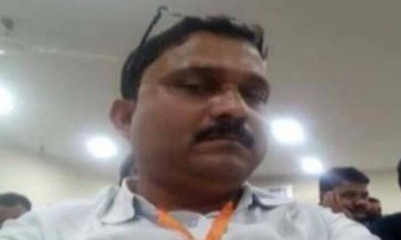 बिहार में 9 बच्चों की मौत के जिम्मेदार मनोज बैठा ने किया सरेंडर, अस्पताल में भर्ती