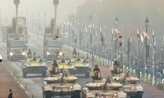 देखें: जब राजपथ पर उतरी दुश्मनों को दहलाने वाली हिंदुस्तान की सैन्य शक्ति