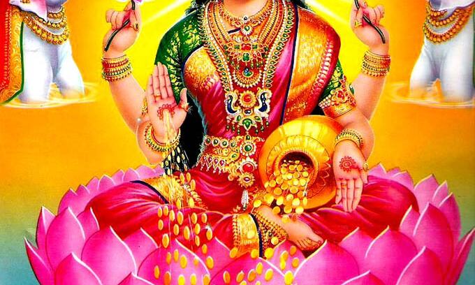 आज से हो रहा है ग्रहों में बड़ा बदलाव, इन 5 राशि वालों पर मां लक्ष्मी खुद बरसाएंगी अपनी कृपा