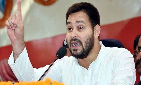 तेजस्वी यादव ने साधा निशाना, कहा- यू-टर्न मारने में विशेषज्ञ हैं नीतीश कुमार