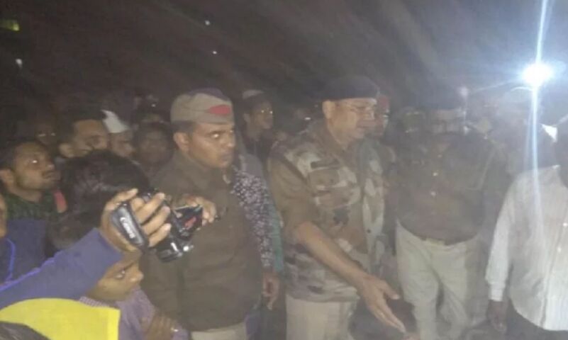 यूपी: हापुड़ में ट्रेन से कटकर छह युवकों की मौत, पटरियों के किनारे चल रहे थे सभी