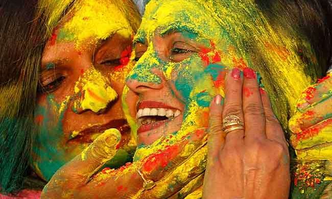 ये होली करवा सकती है शादी, दिला सकती है कर्ज से मुक्ति