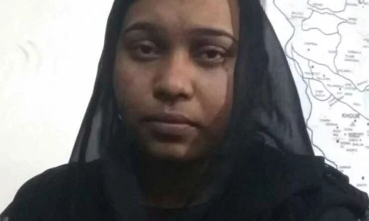 आतंकी जाकिर मूसा के गांव ठहरी थी 18 साल की सादिया, पुलिस कर रही पूछताछ