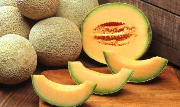 गर्मी में खरबूजे के लाभ, बालों और त्वचा को ऐसे पहुंचाता है पोषण