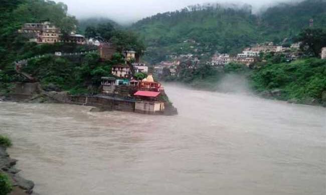 उत्तराखंड मौसम अपडेट: गंगोत्री हाईवे कई घंटों से बंद, बागेश्वर में सरयू नदी उफान पर