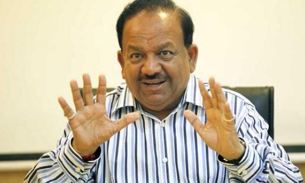 स्वास्थ्य मंत्री हर्षवर्धन मुजफ्फर पहुंच गए: चमकी बुखार