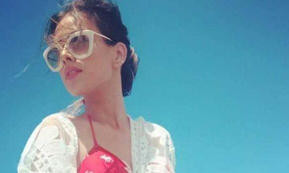 मॉनोकनी में Beach पर निया शर्मा का डांस, वीडियो वायरल