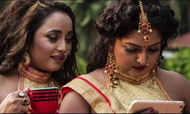 एक इंटरव्यू के दौरान आपस में लड़ने लगी भोजपुरी जगत की पॉपुलर अभिनेत्रियां: विडियो