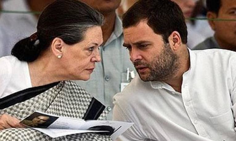 राहुल के कांग्रेस अध्यक्ष बनने के बाद मीडिया से बोलीं सोनिया- अब मैं रिटायर हो रही हूं