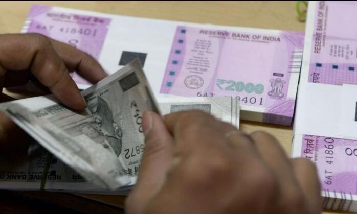 4 महीने में गुजरातियों ने 18 हजार करोड़ रुपये के कालेधन का किया खुलासा
