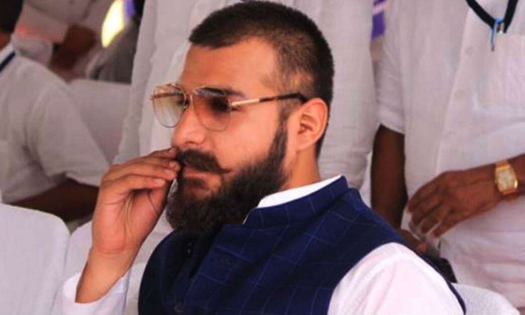 बनारस पहुंचे अब्बास अंसारी, पिता मुख्तार अंसारी की जेल में सुरक्षा को लेकर ये कहा