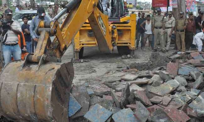 मलिन बस्तियों और अतिक्रमण मामले में अध्यादेश लाएगी सरकार