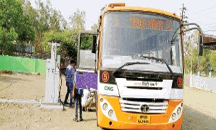 शहर में पहली बार मिथेन से चली सिटी बस, सीएनजी से भी 5 रुपए सस्ता ईंधन