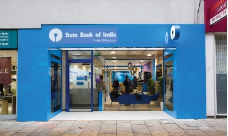 SBI ग्राहकों को मिल सकती है खुशखबरी, घट सकती है मिनिमम बैलेंस रखने की शर्त