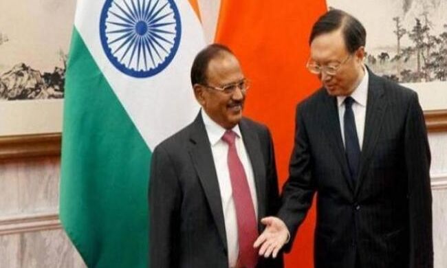 चीन पहुंचे अजीत डोभाल, वांग से की भारत-चीन बॉर्डर मसले पर बातचीत