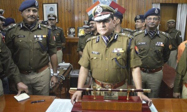 बिगड़ी कानून-व्यवस्था पर मुख्यमंत्री ने डीजीपी को तलबकर जताई नाराजगी