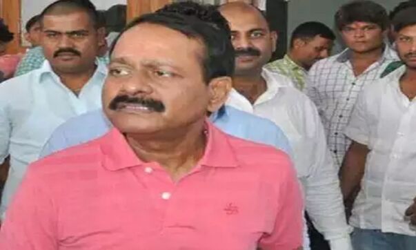 मुन्ना बजरंगी की हत्या: जेलर समेत चार निलंबित, सीएम ने दिए न्यायिक जांच के आदेश