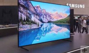 सैमसंग ने लॉन्च किया QLED 8K टीवी, हैरान रह जाएंगे कीमत जानकर...
