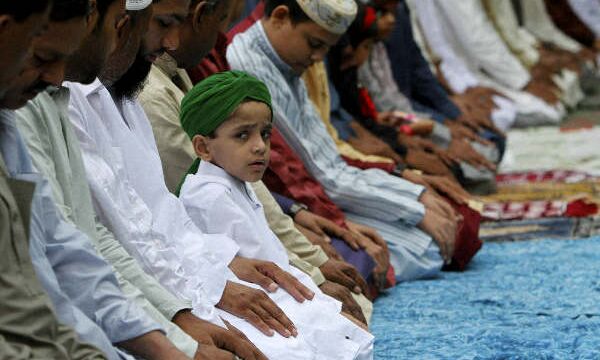 सिर्फ भूखा रहने से ही पूरा नहीं होता रोज़ा, ये बातें भी होती हैं जरुरी