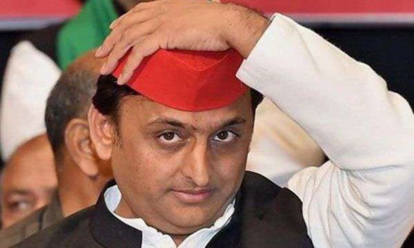अखिलेश यादव की मुश्किलें बढ़ीं, बंगले में तोड़फोड़ की जांच के लिए पांच सदस्यीय कमेटी का गठन