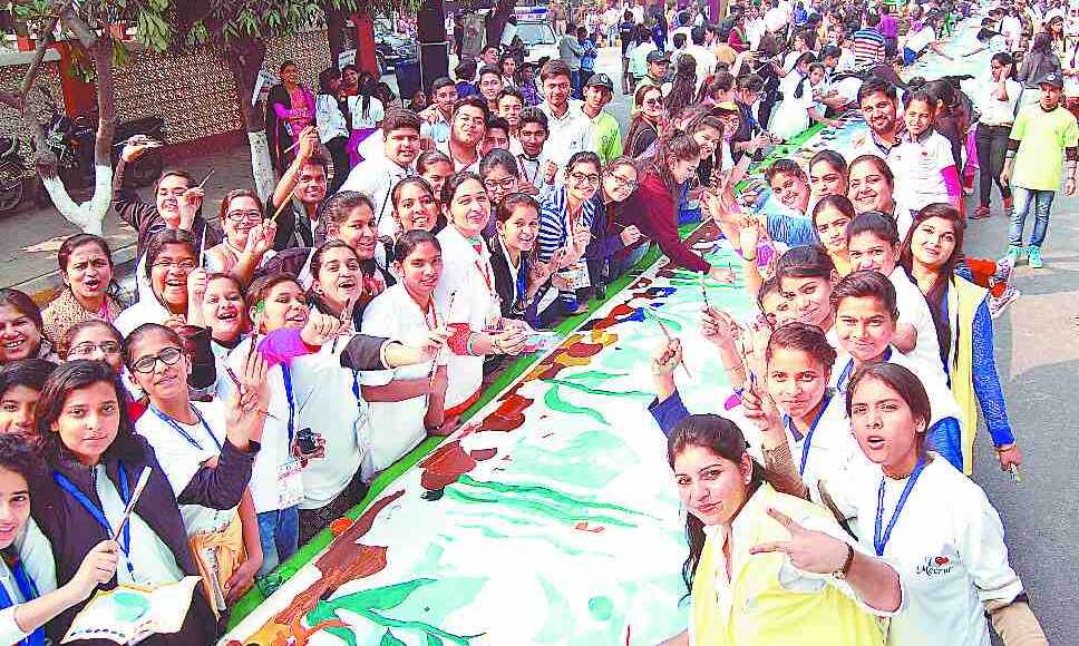 सबसे बड़ी पेंटिंग तैयार कर उत्तराखंड के कलाकारों ने बनाया गिनीज बुक ऑफ वर्ल्ड रिकॉर्ड
