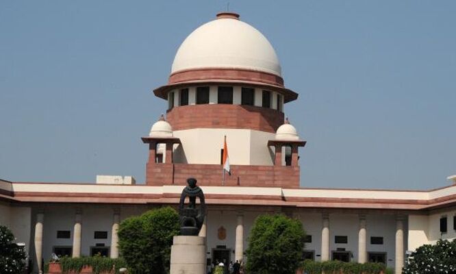 सुप्रीम कोर्ट ने पूछा, आखिर कोई अपराधी किसी दल का प्रमुख कैसे हो सकता है