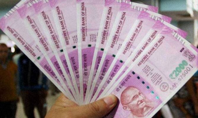 कर्नाटक मतगणना के दौरान रुपए में आई भारी गिरावट