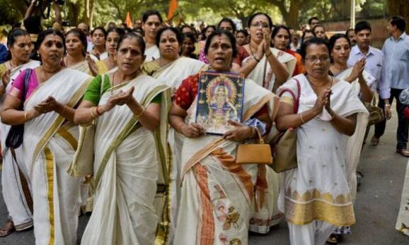 चार महिलाएं जिन्होंने लड़ी मंदिरों-दरगाहों में भेदभाव के खिलाफ लड़ाई