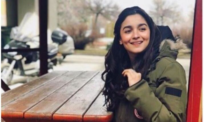 रणबीर के साथ रिश्ते पर पूछे गए सवाल पर आलिया भट्ट ने कहा- मुझे शर्म आ रही है...
