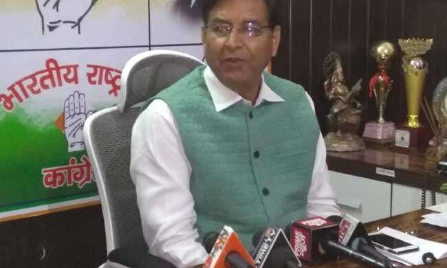 सरकार के इशारे पर की गई है कार्रवाई: प्रीतम सिंह