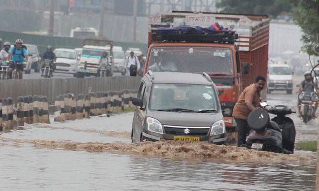 देशभर के कई हिस्से जलमग्न