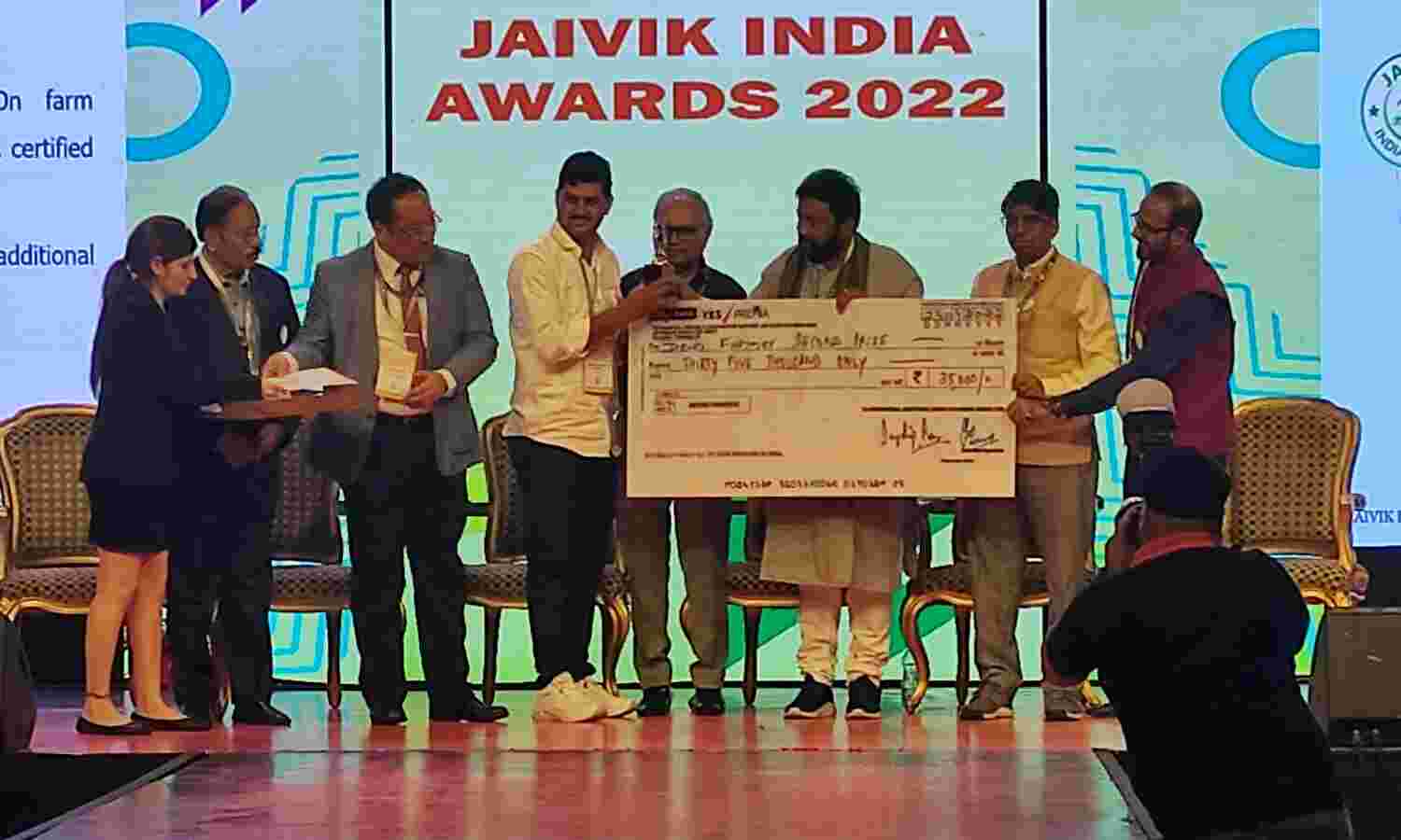 Farmers, state governments and  institutions honored with Jaivik India Awardsfor their excellent performance in the field of organic farming.
