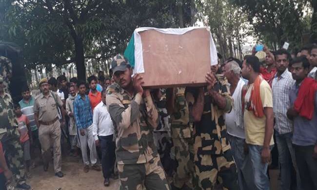 देवरिया पहुँचा शहीद सत्यनारायण का पार्थिव शरीर