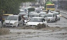 यूपी में कहर बनकर टूटा मानसून, प्रदेश भर में 26 मौतें