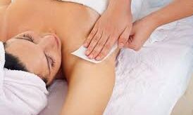 वैक्सिंग के दर्द और जलन से बचने के लिए अपनाएं ये टिप्स