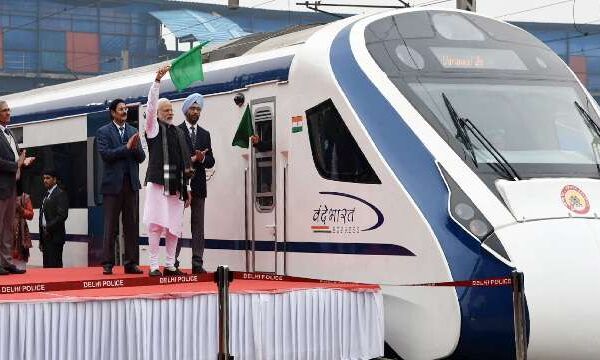 अब विदेशों में भी दौड़ेगी Train 18, भारतीय रेलवे की है यह योजना