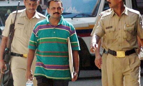 कर्नल पुरोहित ने SC में दायर की याचिका, सभी आरोप खारिज करने की मांग की
