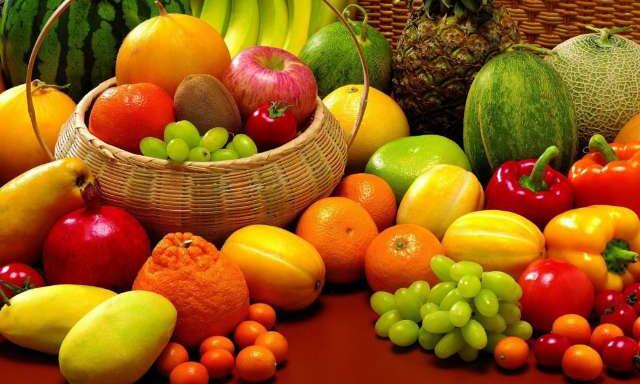 ये 5 फल दिलाएंगे गर्मियों से राहत, बालों और स्किन का भी ख्याल...