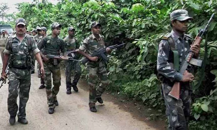छत्तीसगढ़ में सुरक्षाबलों से मुठभेड़ में 7 नक्सली ढेर