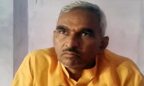 योगी के मंत्री के फिर से बिगड़े बोल, अपने ही नेता को कुत्ता कह डाला