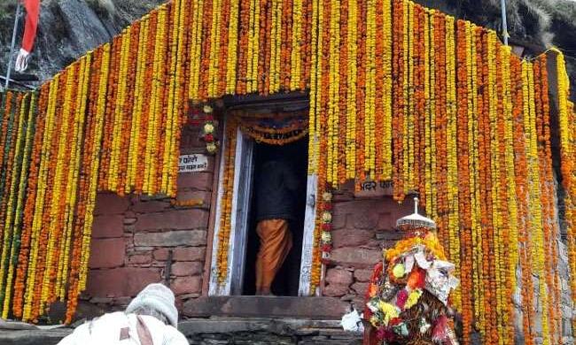 शीतकाल के लिए बंद हुए चतुर्थ केदार रुद्रनाथ के कपाट, जानिए यहां की महिमा