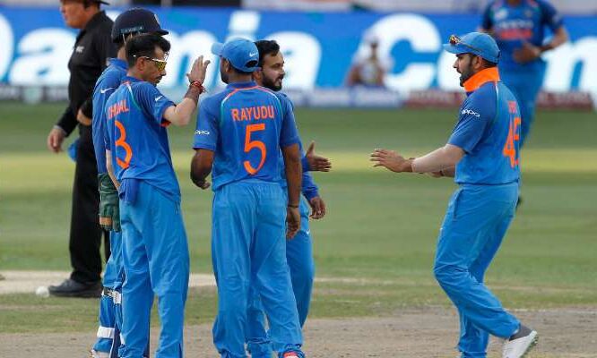 AUS v IND: टीम इंडिया को लगा सबसे तगड़ा झटका, कप्तान कोहली 3 रन बनाकर आउट