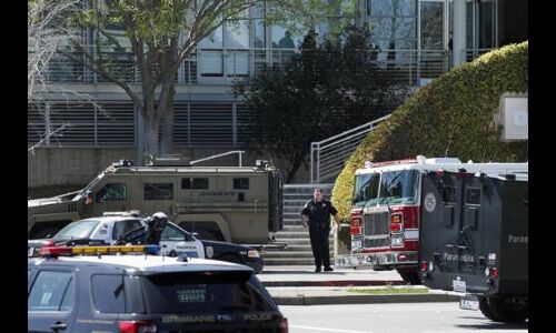 यूट्यूब के सेंसर से खफा थी गर्लफ्रेंड, मुख्यालय में घुसकर मारी गोली