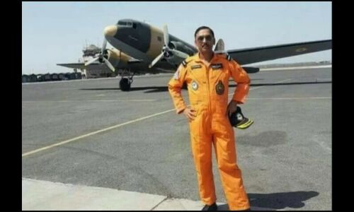 फाइटर प्लेन दुर्घटना में लखनऊ के एयर कमोडोर की मौत, गांव वालों को बचाने के लिए दी जान