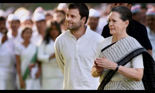 बीजेपी का पलटवार, 2019 में लोकसभा चुनाव हारेंगे राहुल और सोनिया