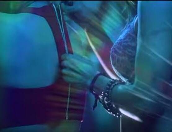 सबसे बोल्ड फ़िल्मी टीजर, रागिनी में इंटीमेट होती दिखीं लड़कियां